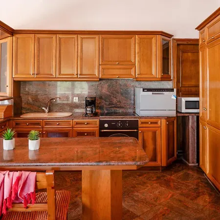 Fantasia Villa Katávolos